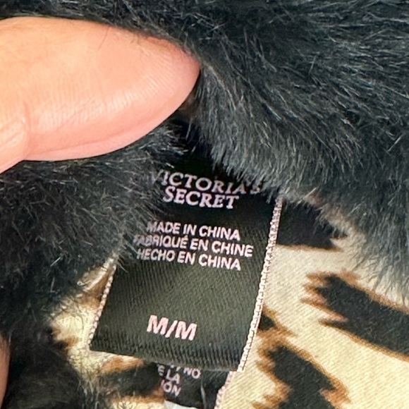 Victoria’s Secret Leopard Print Bed Slippers Medium (7-8) Satiny Faux Fur Trim - Picture 3 of 12